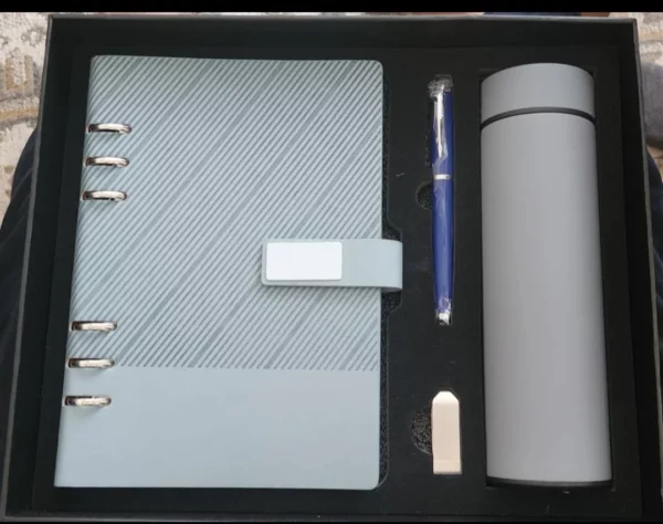 Versatile A5 Loose-Leaf Notebook, 16GB USB, Metal Pen & 304 SS Water Bottle Gift Set with Box & Bag - Image 8