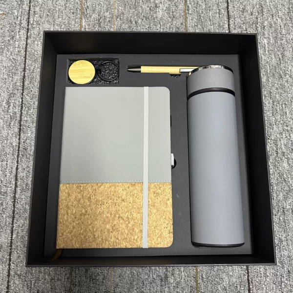 Everyday Carry Gift Set: A5 Notebook, 304 SS Bottle, Keychain & Pen with Box & Bag - Image 3