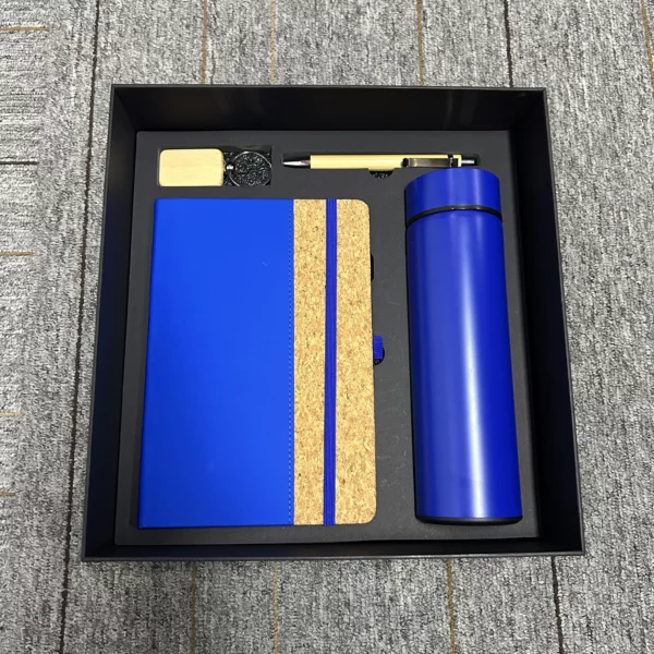 Everyday Carry Gift Set: A5 Notebook, 304 SS Bottle, Keychain & Pen with Box & Bag - Image 3
