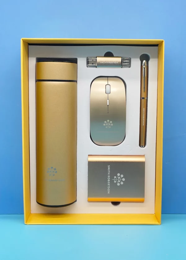 Ultimate Tech & Hydration Gift Set: 10000mAh Power Bank, 304 SS Bottle, Wireless Mouse, Metal Pen & 16GB Type-C/PC USB Drive with Box & Bag - Image 3