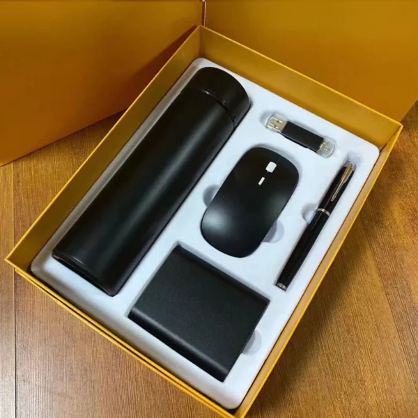 Ultimate Tech & Hydration Gift Set: 10000mAh Power Bank, 304 SS Bottle, Wireless Mouse, Metal Pen & 16GB Type-C/PC USB Drive with Box & Bag - Image 4