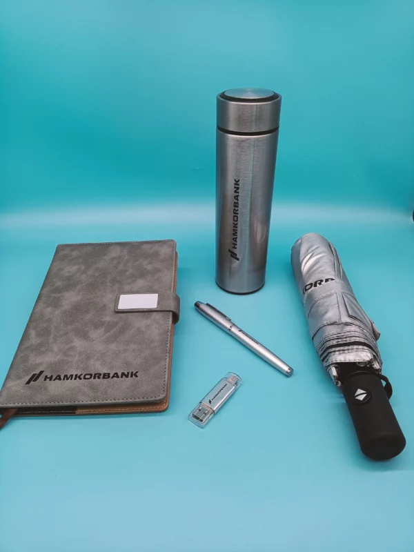 Professional On-the-Go Gift Set: 304 SS Bottle, 16GB Type-C/PC USB, Metal Pen, Automatic Umbrella & A5 Notebook with Box & Bag - Image 5