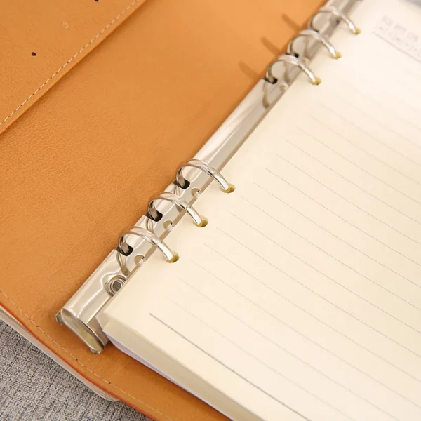 Stylish Metal & PU Keychain, 16GB PU/Metal USB, PU Pen, Card Holder & A5 Loose-Leaf Notebook Gift Set with Box & Bag - Image 10