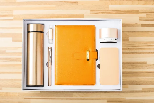 Compact Tech & Hydration Gift Set: 304 SS Bottle, 16GB Type-C/PC USB, Metal Pen, Wireless Speaker, 5000mAh Power Bank & A5 Notebook with Box & Bag - Image 10