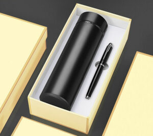 Small and cheap Corporate gift sets with box Vacuum cup + metal pen