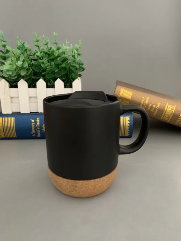 Porcelain mug with wood base