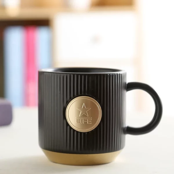 Simple tea mug with metal logo - Image 4