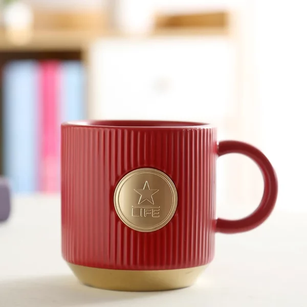 Simple tea mug with metal logo - Image 6
