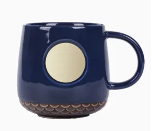 Simple tea mug with metal logo