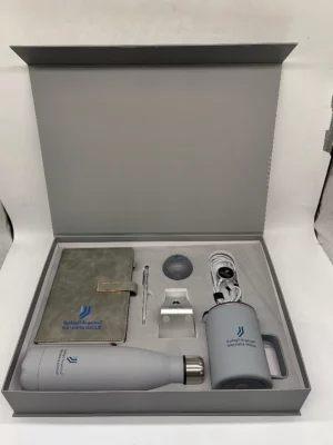 Ultimate Executive Tech & Hydration Set: 304 SS Bottle, Automatic Umbrella, Metal Pen, 16GB Type-C/PC USB, 10000mAh Power Bank Gift set (Copy)
