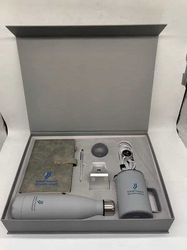 Ultimate Executive Tech & Hydration Set: 304 SS Bottle, Automatic Umbrella, Metal Pen, 16GB Type-C/PC USB, 10000mAh Power Bank Gift set (Copy)