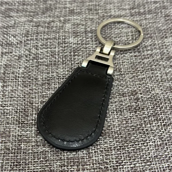Simple pu leather + metal keychain