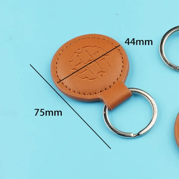 Round PU leather keychain - Image 4