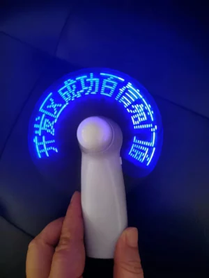 ABS Battery-Powered Mini Desk Fan - 3.5*5.5*11cm (40 Min Runtime, 3*AAA Batteries)