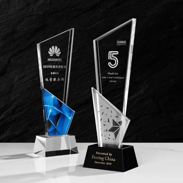 Crystal Trophy with customized logo - Image 3