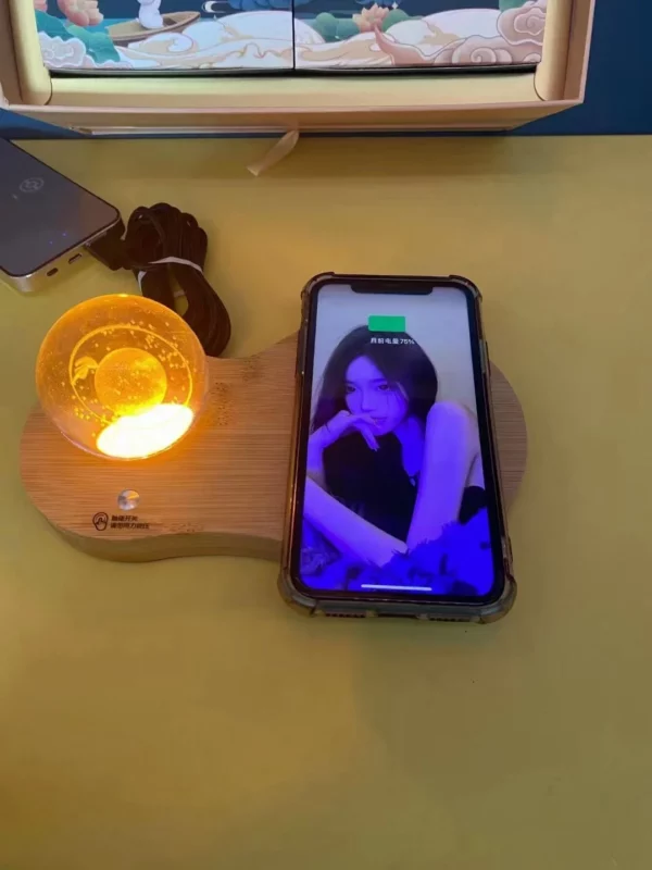 ECO-friendly wireless charger with 3D LOGO lamp - Image 7
