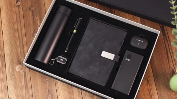 Fast charging power bank gift set 6 in 1 - Image 2